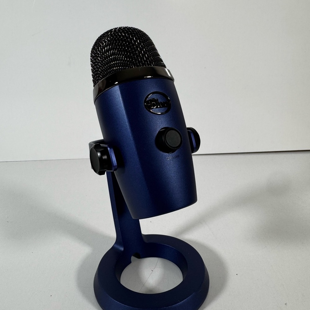 Blue Yeti Nano USB Microphone Vivid Blue | Works Great | With USB Cable